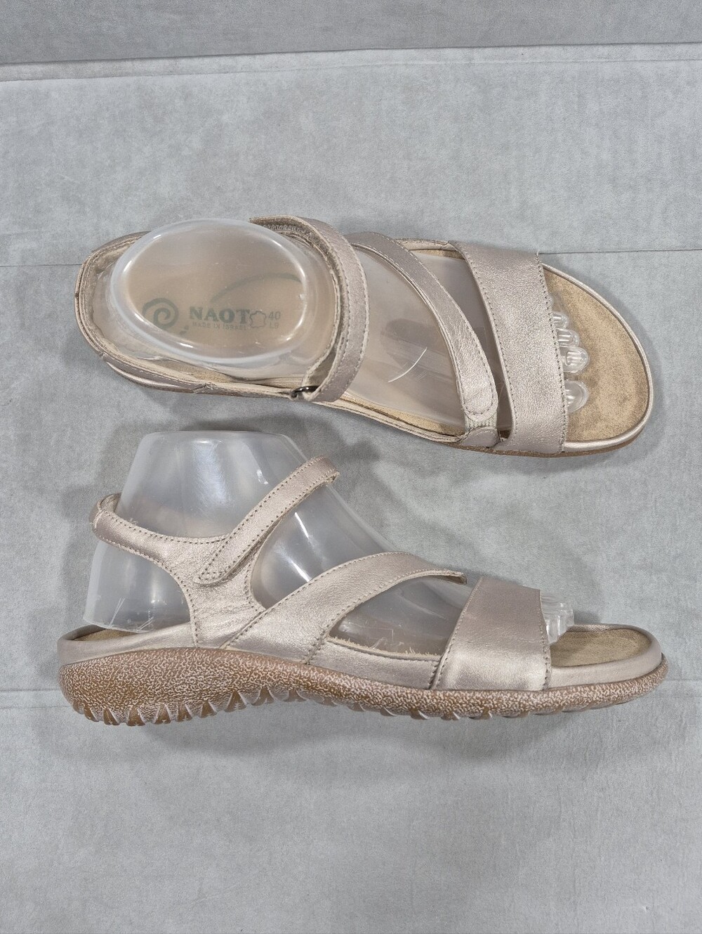 Naot Etera sandals women's 9 champagne pink metallic leather cork footbed